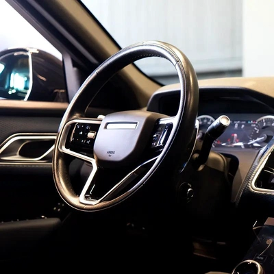 AED 3,161 pm • 0% Downpayment • Velar R-Dynamic • 1 Year Warranty • Full Service History-13