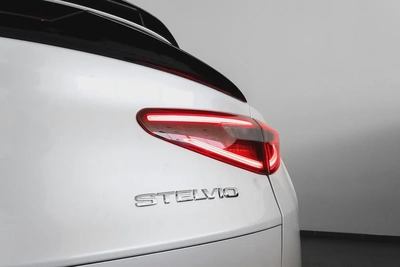 2019 Alfa Romeo Stelvio Quadrifoglio / Full Alfa Romeo Service History-16