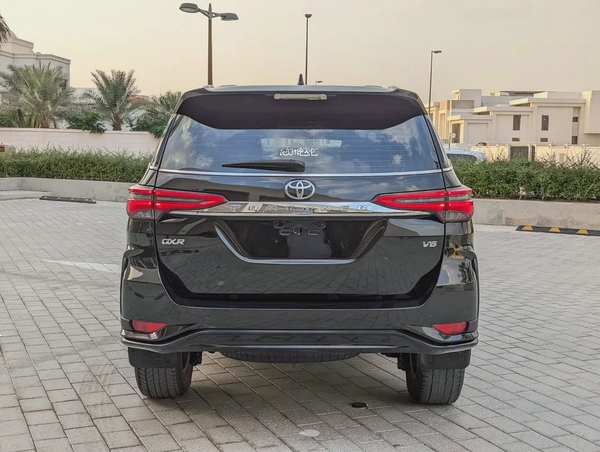 TOYOTA FORTUNER 2017 FACELIFTED 2025 GXR V6 GCC IN PERFECT CONDITION