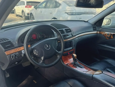 BENZ E240 | V6 | CLEAN CAR FRESH JAPAN IMPORT-9