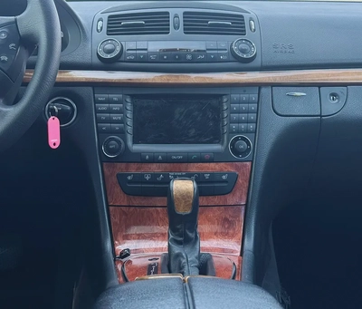BENZ E240 | V6 | CLEAN CAR FRESH JAPAN IMPORT-18