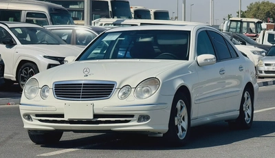 BENZ E240 | V6 | CLEAN CAR FRESH JAPAN IMPORT-1