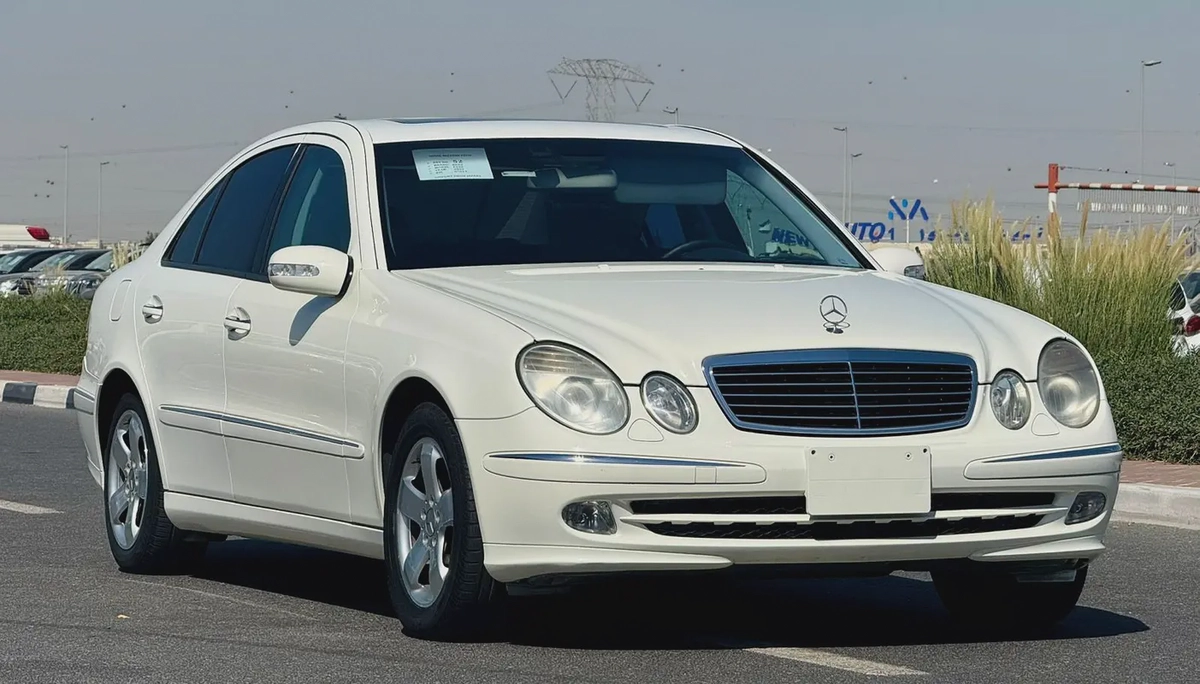 BENZ E240 | V6 | CLEAN CAR FRESH JAPAN IMPORT-3-3