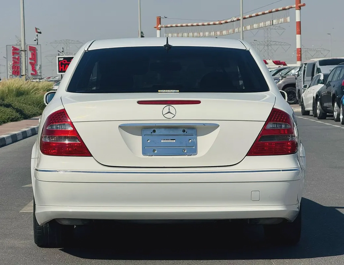 BENZ E240 | V6 | CLEAN CAR FRESH JAPAN IMPORT-5-5
