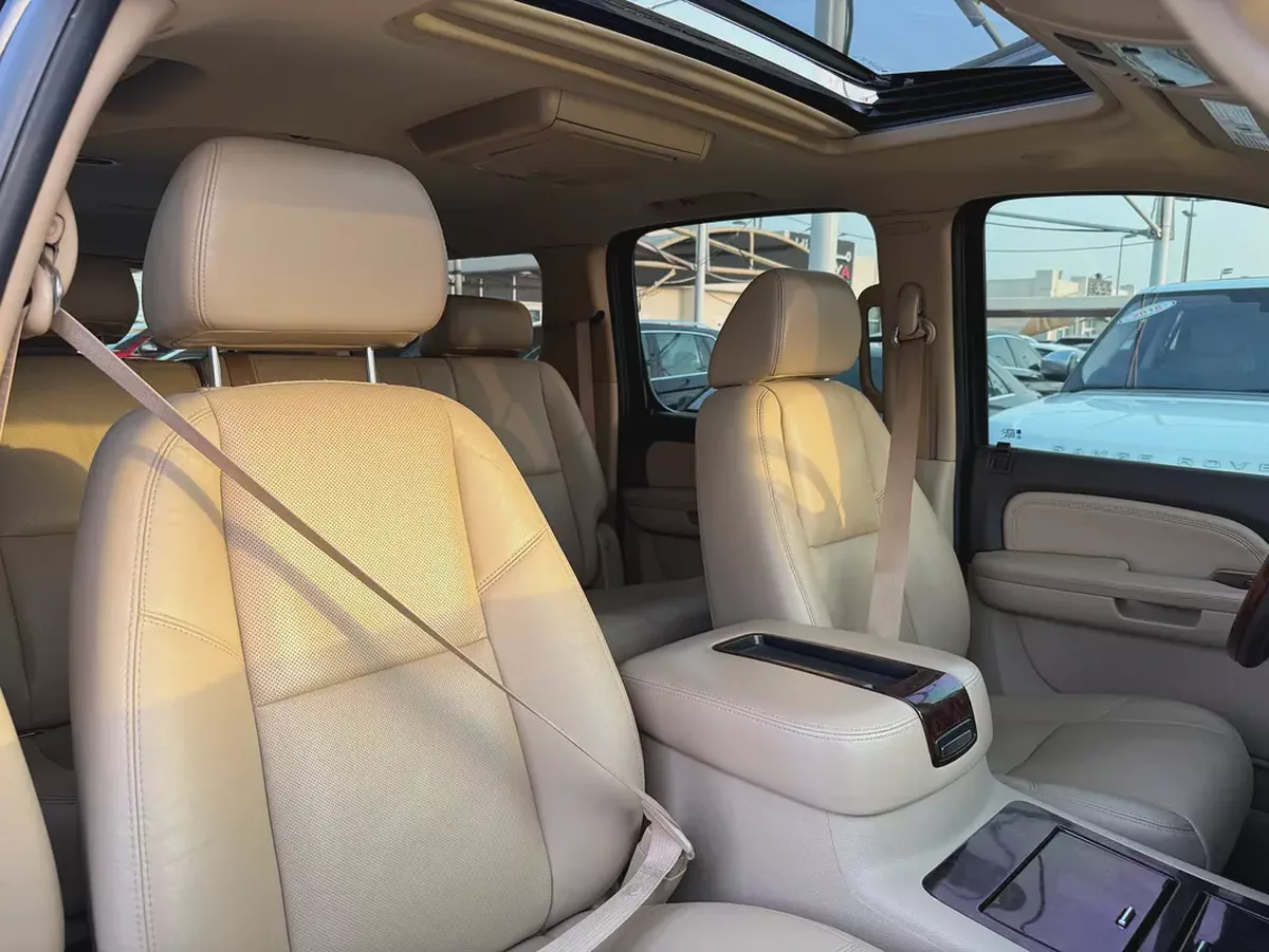 GMC Yukon XL Denali 2009 | GCC Specs | Original Paint-9-9