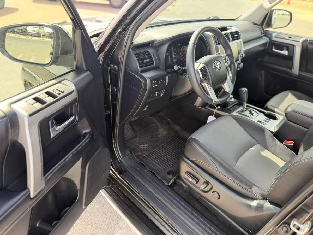 Toyota 4Runner  2022 Toyota 4Runner Full Option+ 4.0L V6 - AWD 4x4 With Radar & Push Start - Sunroof-10-0