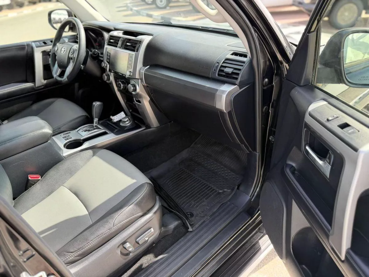 Toyota 4Runner  2022 Toyota 4Runner Full Option+ 4.0L V6 - AWD 4x4 With Radar & Push Start - Sunroof-12-0