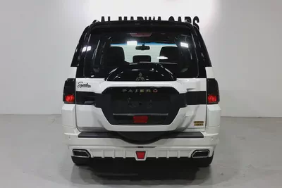 Mitsubishi Pajero Signature Edition 3.8 GLS 2020 | GCC Specs | Pristine Condition-4