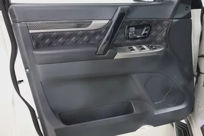 Mitsubishi Pajero Signature Edition 3.8 GLS 2020 | GCC Specs | Pristine Condition-7