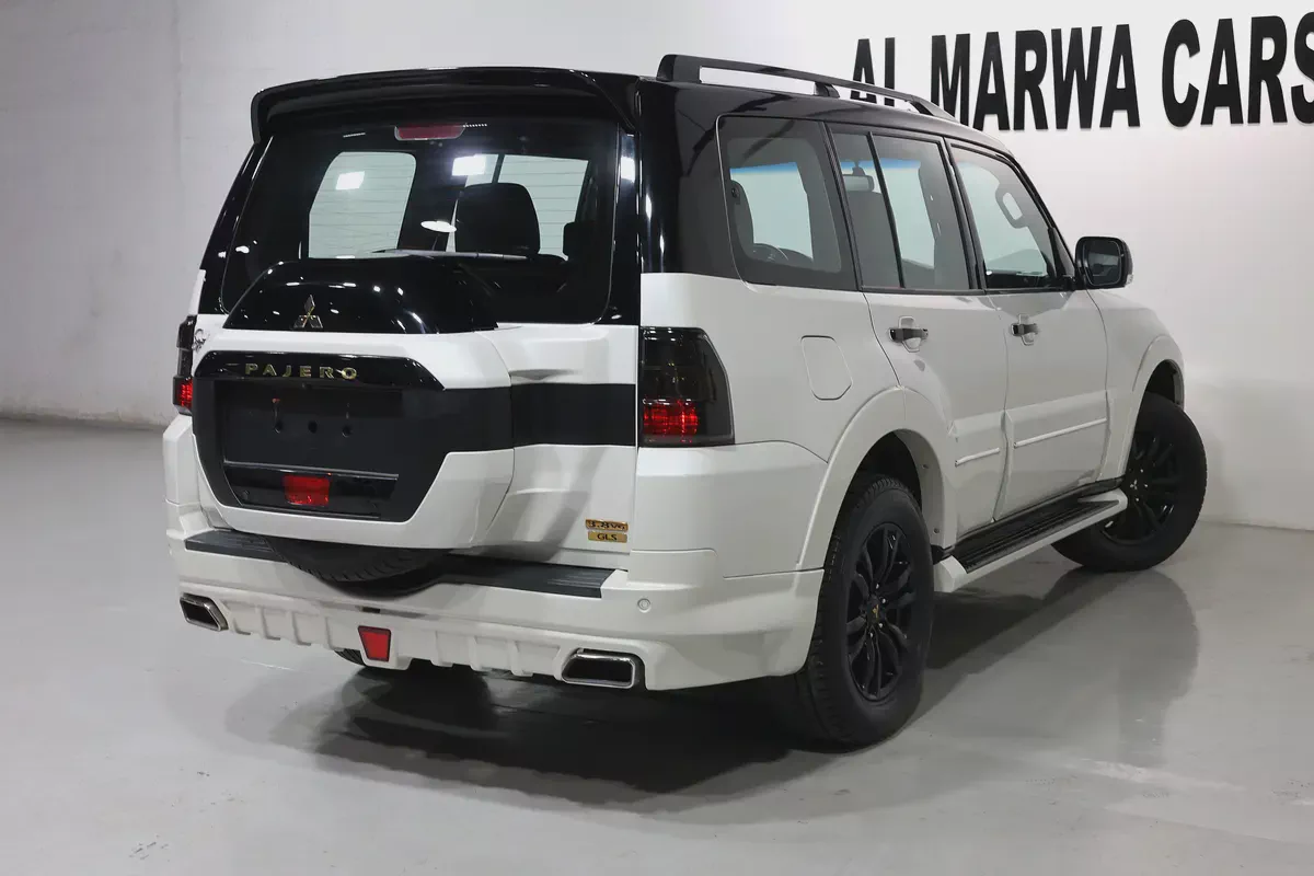 Mitsubishi Pajero Signature Edition 3.8 GLS 2020 | GCC Specs | Pristine Condition-2-2