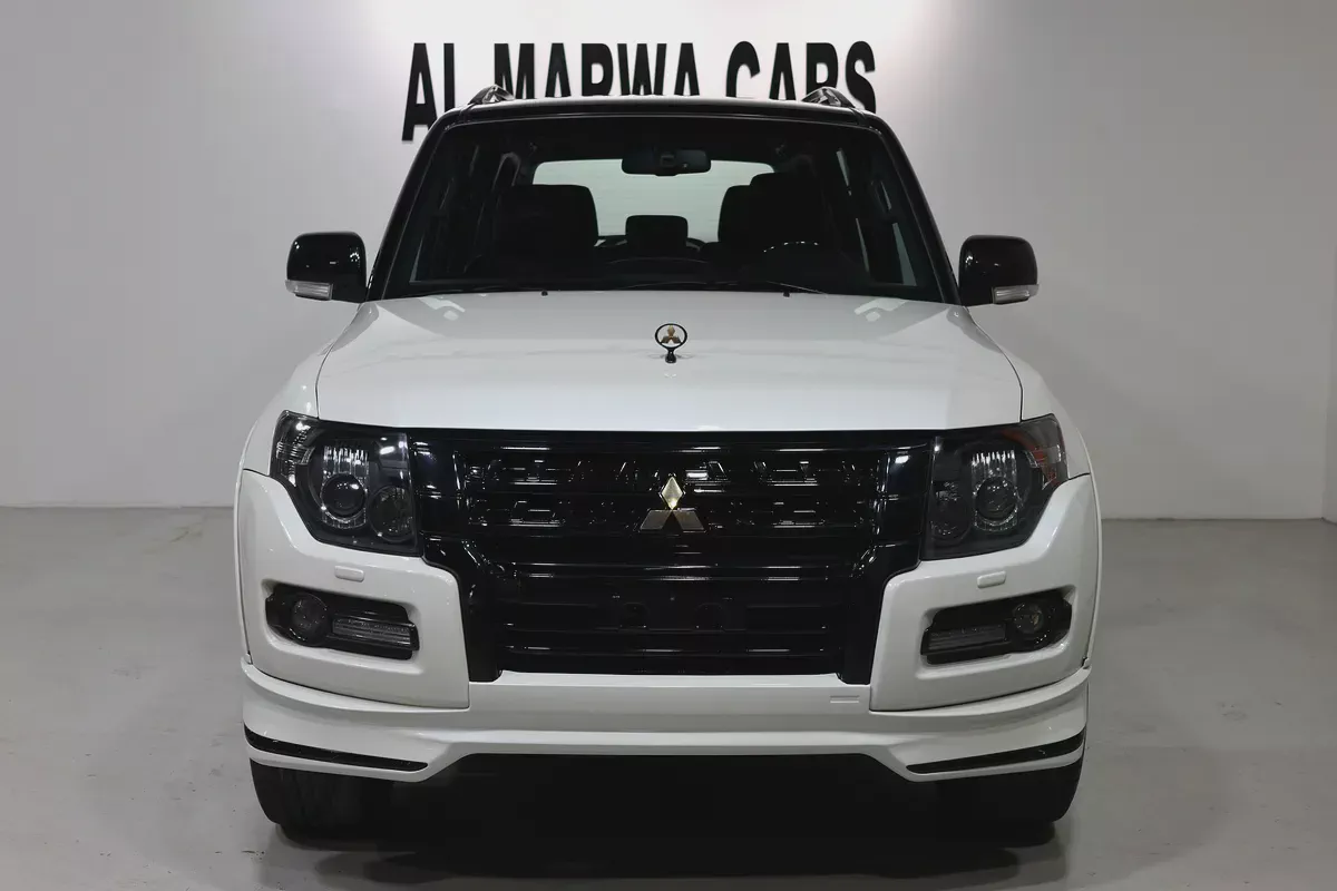 Mitsubishi Pajero Signature Edition 3.8 GLS 2020 | GCC Specs | Pristine Condition-5-5