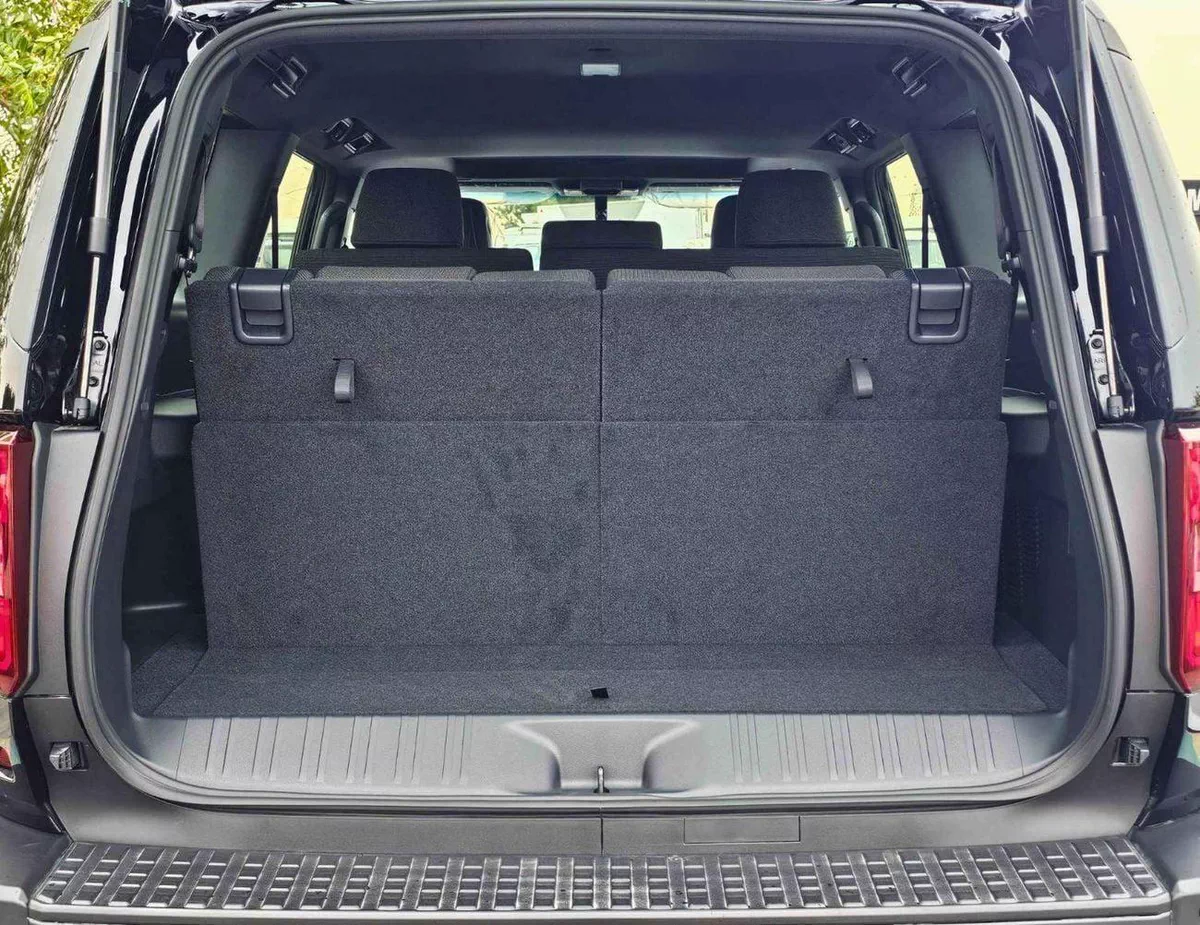 Toyota Prado TXR ALL ROUNDER TURBO || 2.8L DIESEL V4 / DIFFLOCK / SUNROOF / COOL BOX (CODE # P28AR2)-7-0