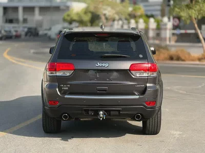 2017 Jeep Grand Cherokee Limited 5.7L V8 | GCC Specs | Excellent Condition-13