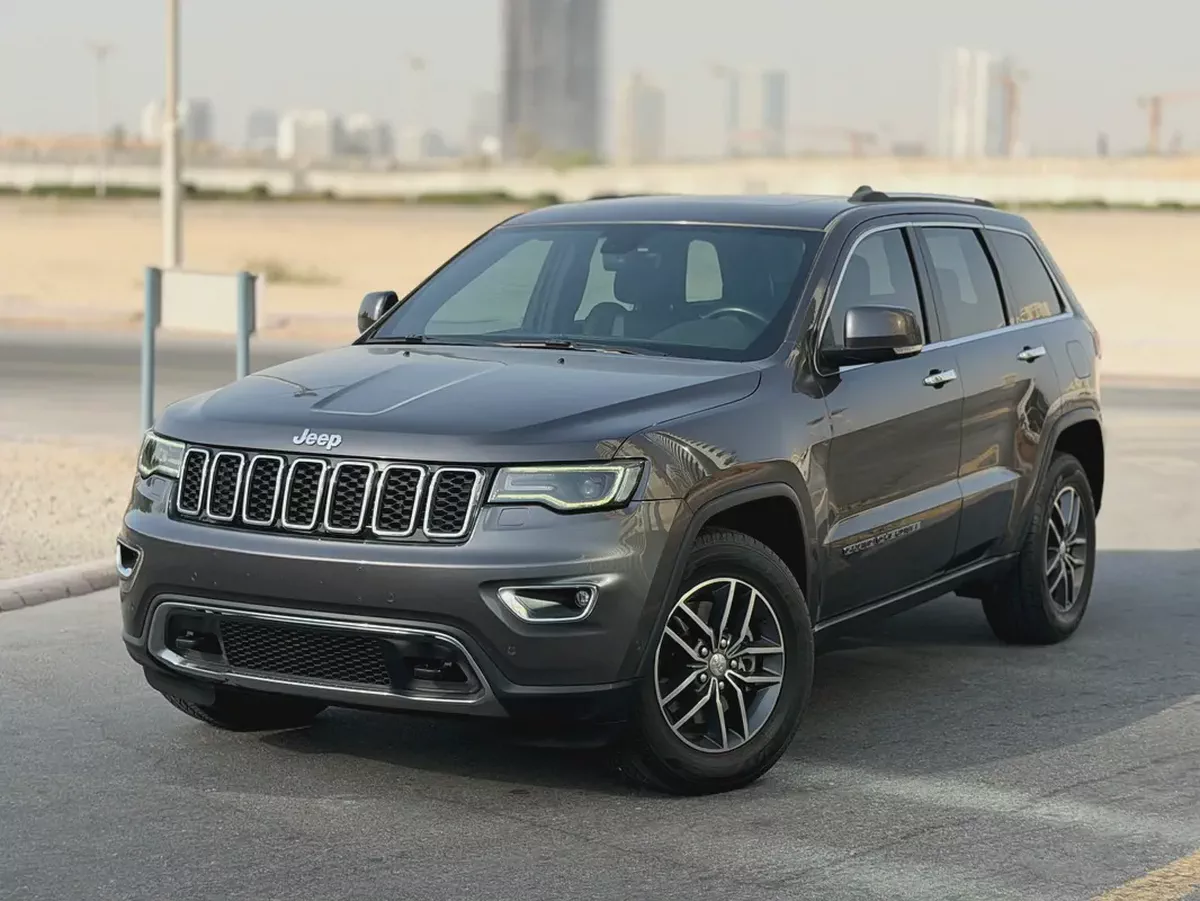 2017 Jeep Grand Cherokee Limited 5.7L V8 | GCC Specs | Excellent Condition