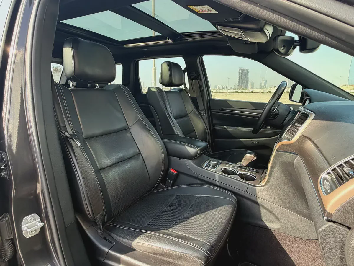 2017 Jeep Grand Cherokee Limited 5.7L V8 | GCC Specs | Excellent Condition-6-6