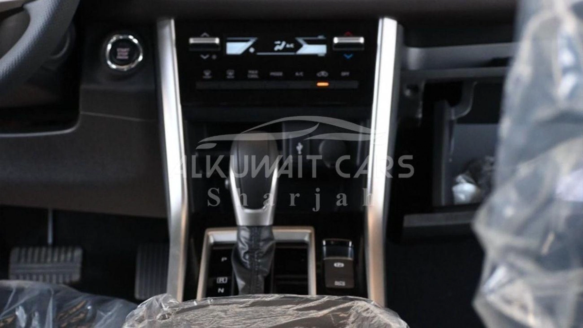 Mitsubishi Xpander MITSUBISHI XPANDER 1.5L PETROL AT-7-0