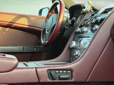ASTON MARTIN VANTAGE | 4.7L V8 | 2009 | GCC SPECS-9