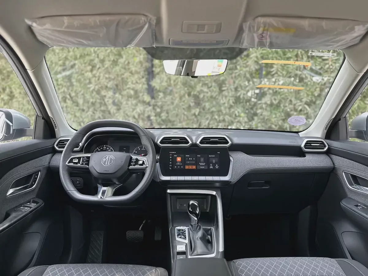 MG ZS 2026 Standard | GCC Specs | Reliable Compact SUV-11-11