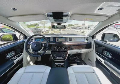 2019 Rolls-Royce Phantom Extended Wheelbase – GCC Specs, Immaculate Condition-10