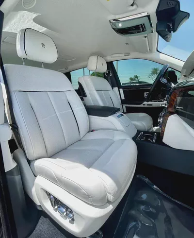 2019 Rolls-Royce Phantom Extended Wheelbase – GCC Specs, Immaculate Condition-12