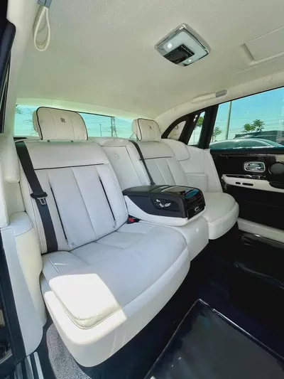 2019 Rolls-Royce Phantom Extended Wheelbase – GCC Specs, Immaculate Condition-14