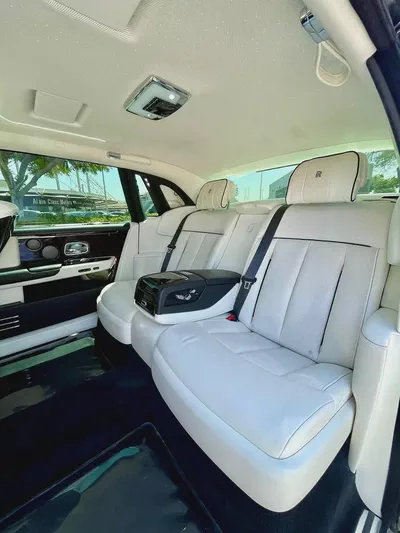 2019 Rolls-Royce Phantom Extended Wheelbase – GCC Specs, Immaculate Condition-15