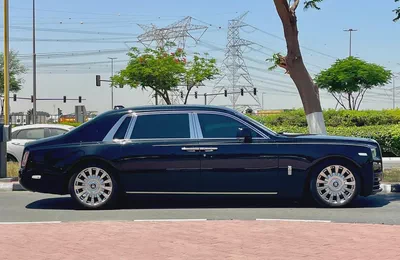 2019 Rolls-Royce Phantom Extended Wheelbase – GCC Specs, Immaculate Condition-5