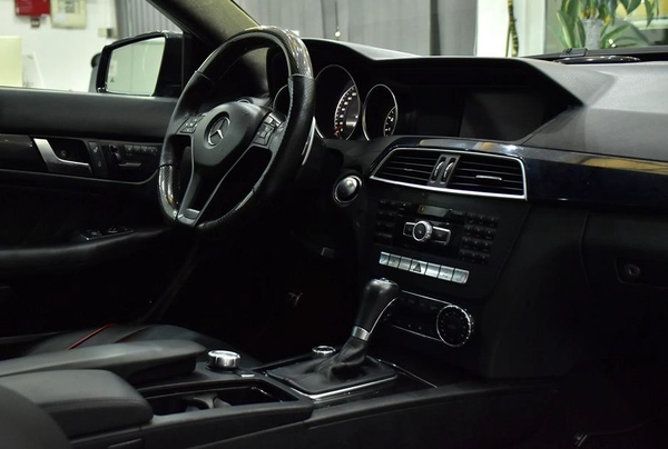 Mercedes Benz C63 AMG ( 2013 Model ) in Black Color GCC Specs