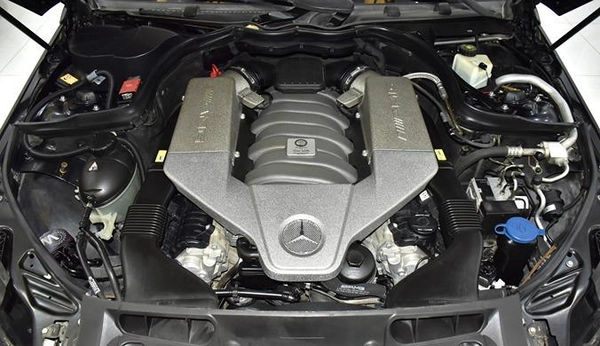 Mercedes Benz C63 AMG ( 2013 Model ) in Black Color GCC Specs