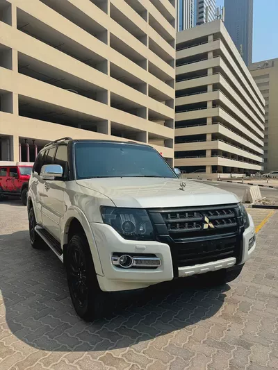Mitsubishi Pajero GCC Without Bank Pay 19k remaining easy emi | Well Maintained-1