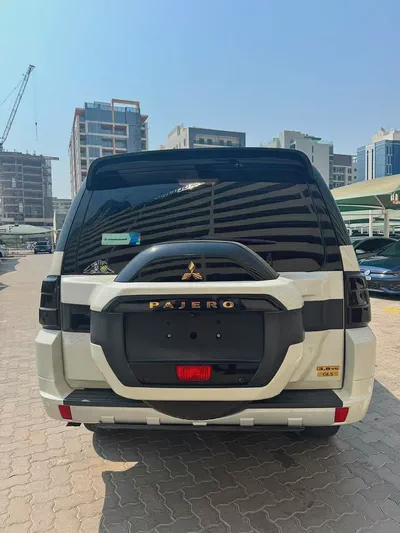 Mitsubishi Pajero GCC Without Bank Pay 19k remaining easy emi | Well Maintained-4
