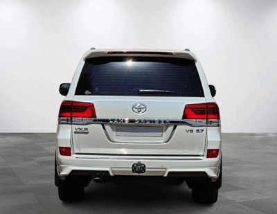 Toyota Land Cruiser VXR 5.7L 4WD VXR 5.7L-8CYL 4WD Grand Touring - Completely Agency Maintained-5