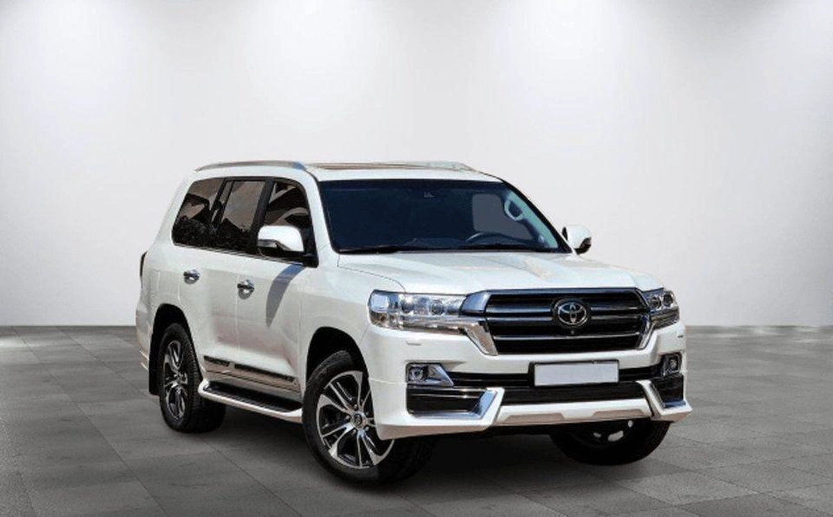 Toyota Land Cruiser VXR 5.7L 4WD VXR 5.7L-8CYL 4WD Grand Touring - Completely Agency Maintained
