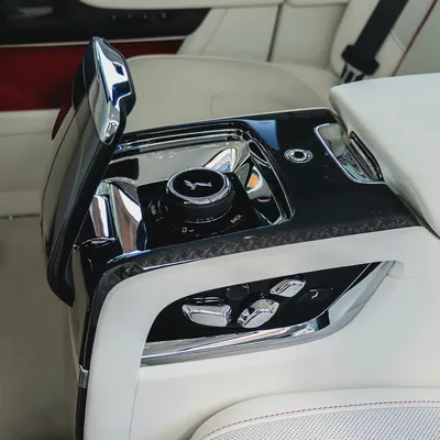 2025  ROLLS ROYCE CULLINAN BLACK BADGE ( BRAND NEW )-16