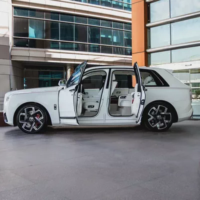 2025  ROLLS ROYCE CULLINAN BLACK BADGE ( BRAND NEW )-5