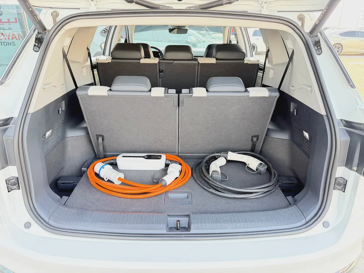 فولكسفاغن اي دي 6 كروز برو 2022 Volkswagen ID.6 Crozz Pro | Electric | 7-Seater | Panoramic Roof-12-12