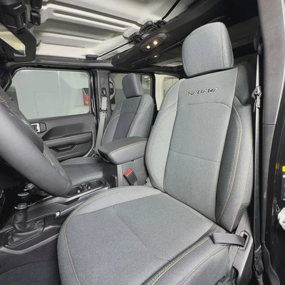 2024 Jeep Wrangler Sahara-9