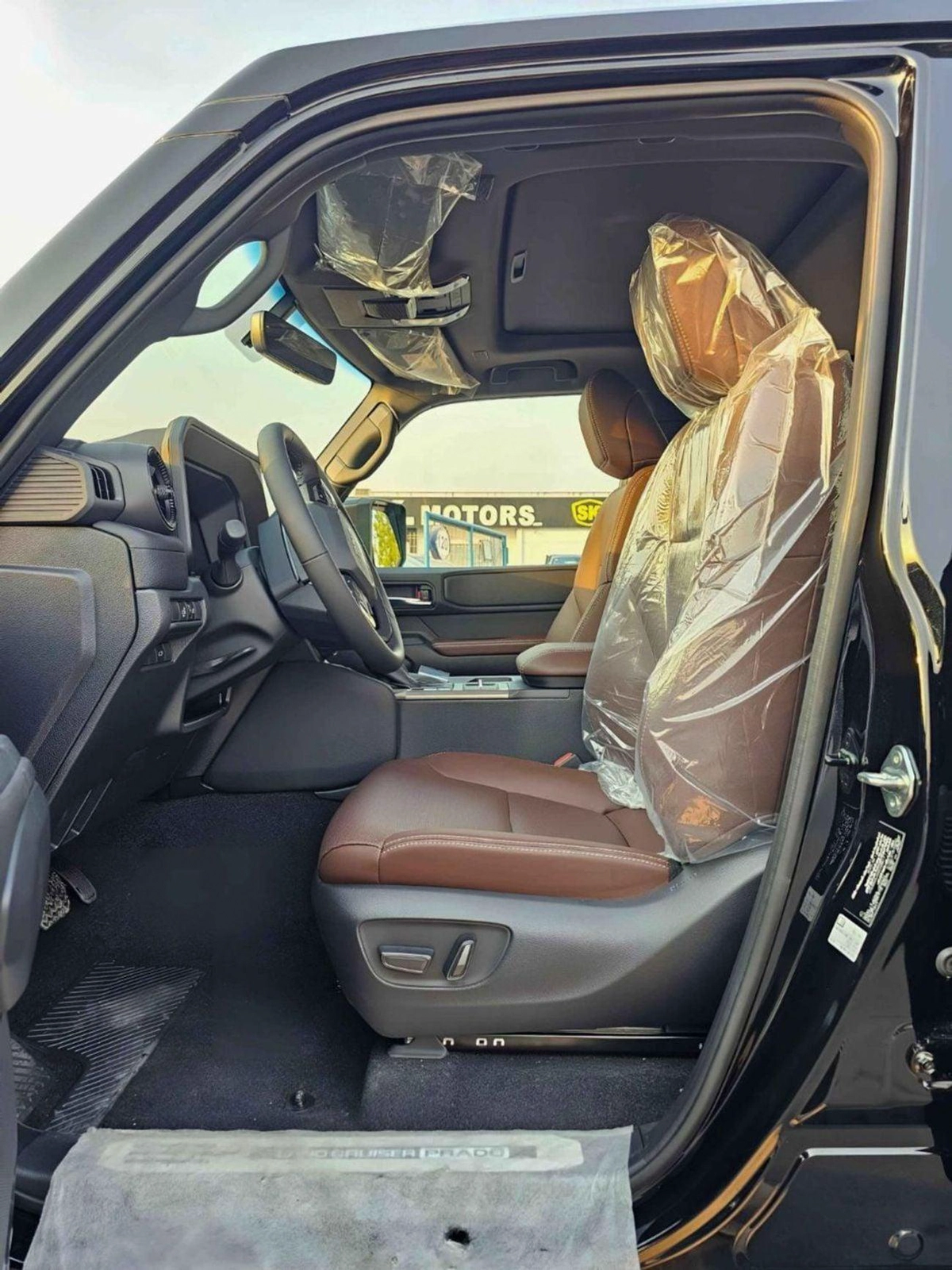 Toyota Prado ADVENTURE TURBO / 2.4L V4 PETROL / MID OPTION / DRIVER POWER SEATS (CODE # PR24S2)-7-7