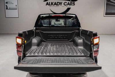 ISUZU D-MAX GT MANUAL-15