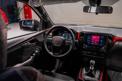 ISUZU D-MAX GT MANUAL-10
