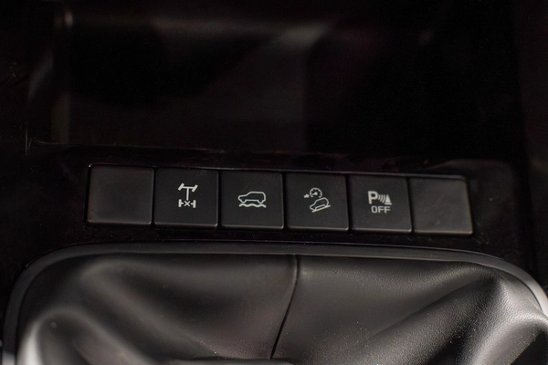 ISUZU D-MAX GT MANUAL