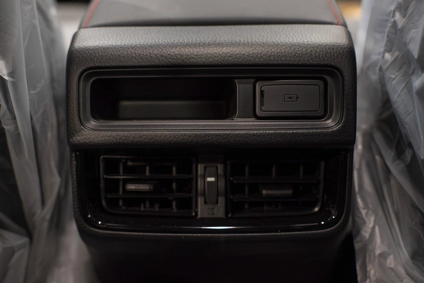 ISUZU D-MAX GT MANUAL