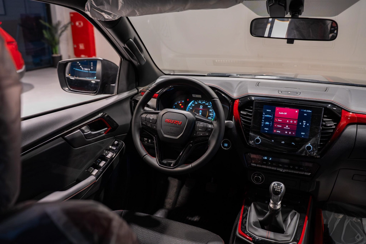 ISUZU D-MAX GT MANUAL-10-10