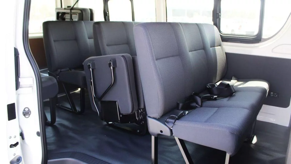 Toyota Hiace DLS - STD ROOF HIACE 2.5L STANER DIESEL 2025-14-0