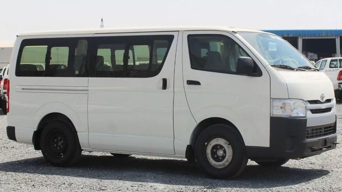 Toyota Hiace DLS - STD ROOF HIACE 2.5L STANER DIESEL 2025-2-0