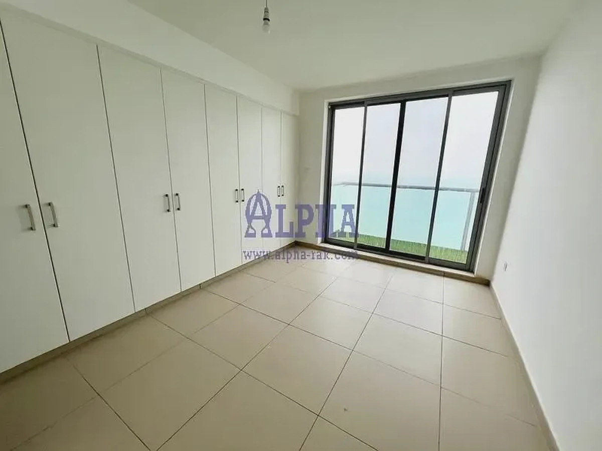 Beautiful View of Gulf Sea! 1 BR Unfurnished!-2-2