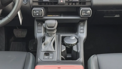 2026 Toyota Rav4 Adventure 2.5L AT Hybrid (White-Black)-14