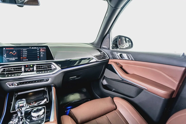 BMW X5 50i MSport GCC-AGMC Full Service History-BMW Individual Interior-Aero Dynamic Package