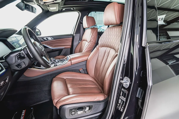 BMW X5 50i MSport GCC-AGMC Full Service History-BMW Individual Interior-Aero Dynamic Package