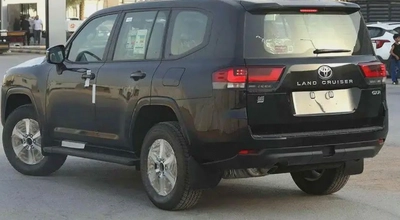 2026 Toyota Land Cruiser GXR 3.3L AT Diesel (Black-Beige) Basic-1